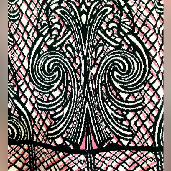 EUC BCBG mini dress 👗 size CS - Picture 4 of 5